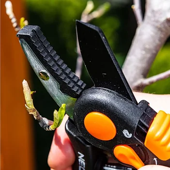 Секатор с наковальней Neo Tools (15-203)