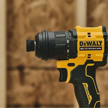 Аккумуляторная дрель-шуруповерт DeWalt со сменными насадками (DCD803NT) - без аккумулятора и зарядного устройства