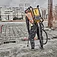 Вибратор-рюкзак для бетона аккумуляторный DeWalt POWERSHIFT (DCPS310N) – без аккумулятора и зарядного устройства