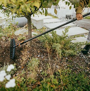 Грабли универсальные Fiskars OneClick (1080674)