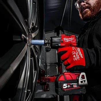 Гайковерт ударный аккумуляторный Milwaukee M18 FMTIW2F12-502Х (4933478450)
