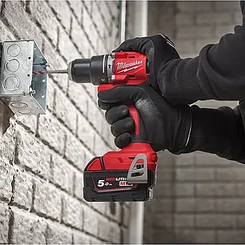 Акумуляторний ударний дриль-шурупокрут Milwaukee M18 BLPDRC-502C (4933492826)
