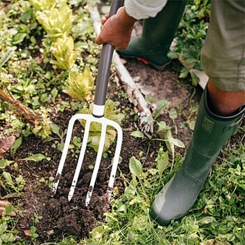 Вилы садовые Fiskars White (1070715)