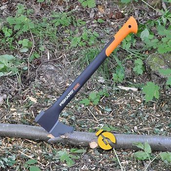 Топор Fiskars X15 (121460)