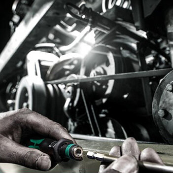 Отвертка динамометрическая с набором бит WERA Kraftform Kompakt 60 Torque 1,2-3,0 Нм 17 шт. (05059293001)