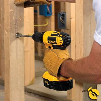 Акумуляторний дриль-шурупокрут DeWalt (DC720KA)