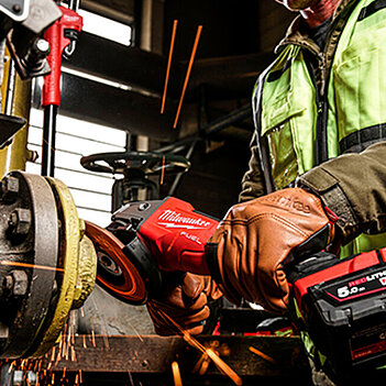 Угловая шлифмашина аккумуляторная Milwaukee M18 FSAGV125XPDB-0X (4933478437) - без аккумулятора и зарядного устройства: