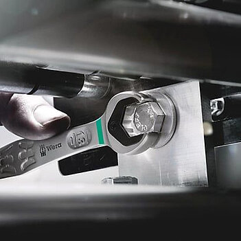 Набор инструмента диэлектрических WERA Kraftform Kompakt SH 1 1/4" 25 ед. 6PT (05135927001)