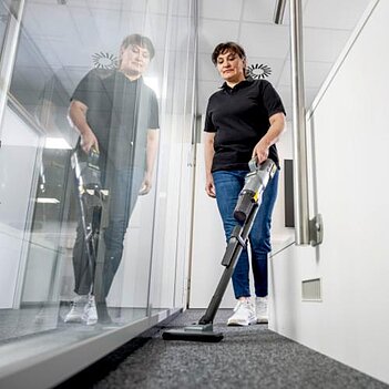 Пилосос акумуляторний Karcher LVS 1/1 Bp (1.394-110.0) - без акумулятора та зарядного пристрою