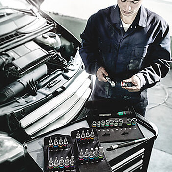 Головка торцева 6-гранна WERA Zyklop 8790 HMA HF Cr-V 1/4" 7 мм з фіксувальною функцією (05003722001)