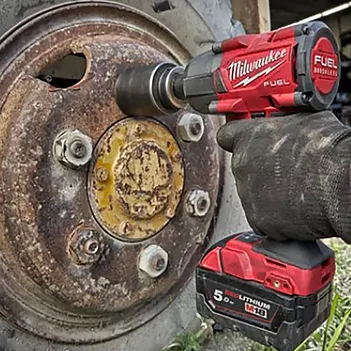 Гайковерт ударный аккумуляторный Milwaukee M18 FMTIW2F12-502Х (4933478450)