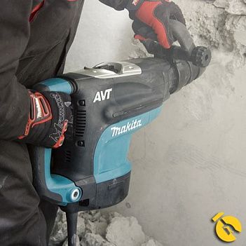 Перфоратор Makita (HR5211C)