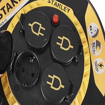 Удлинитель на катушке Stanley 20м, 3х1.5 (SXCR-111)