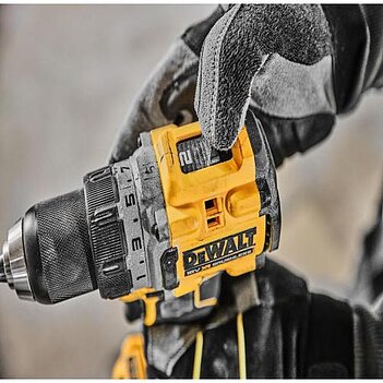 Аккумуляторная дрель-шуруповерт DeWalt (DCD800H2T)