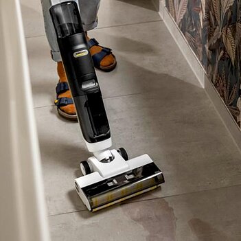 Пылесос аккумуляторный Karcher FCV 3 (1.056-122.0)