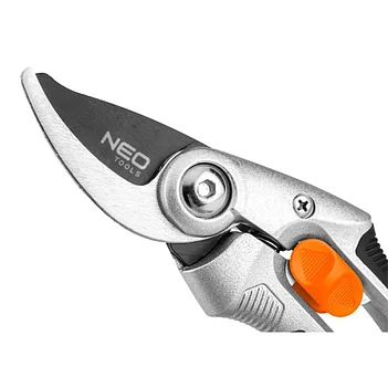 Секатор Neo Tools By-pass (15-212)