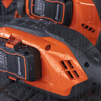Воздуходувка аккумуляторная Husqvarna 530iB (9706561-01) - без аккумулятора и зарядного устройства