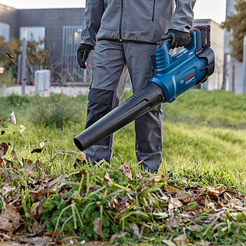 Воздуходувка аккумуляторная Bosch GBL 18V-750 (06008D2000) - без аккумулятора и зарядного устройства