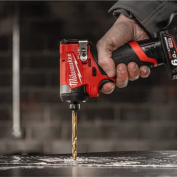 Гайковерт ударный аккумуляторный Milwaukee M12 FID2-202Х (4933479877)