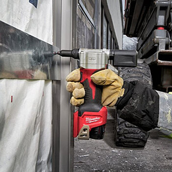 Заклепник акумуляторний Milwaukee M12 BPRT-0 (4933464404) - без аккумулятора и зарядного устройств