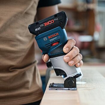 Фрезер кромковий акумуляторний Bosch PRO GKF 18V-8 (06016C2001) - без акумулятора та зарядного пристрою