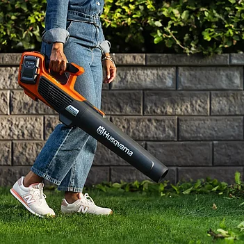 Повітродувка акумуляторна Husqvarna 122iB (9708273-01) - без акумулятора та зарядного пристрою