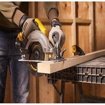 Пила дисковая аккумуляторная Stanley (SFMCS550M2K)
