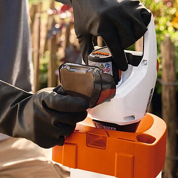 Обприскувач акумуляторний Stihl SGA 30 SET 5,0 л (SA090117014)