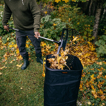 Граблі-лопата для листя Fiskars Ergonomic (1077116)