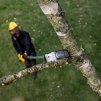 Высоторез аккумуляторный DeWalt XR FLEXVOLT (DCMPS635N) - без аккумулятора и зарядного устройства