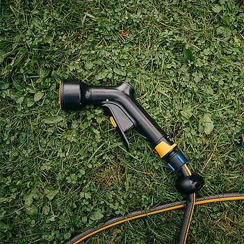 Пістолет для поливу Fiskars (1070837)
