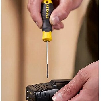 Отвертка шлицевая Stanley "Cushion Grip" SL2.5 x 60 мм (STHT16151-0)