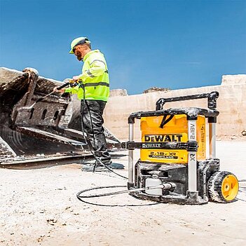 Мойка высокого давления аккумуляторная DeWalt (DCMPW1600N) - без аккумулятора и зарядного устройства