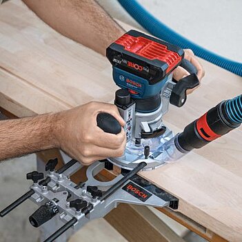 Фрезер кромковий акумуляторний Bosch PRO GKF 18V-8 (06016C2001) - без акумулятора та зарядного пристрою