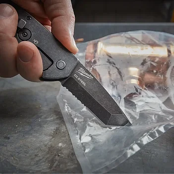 Нож складной Milwaukee HARDLINE Serrated (48221998)