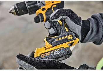 Аккумуляторная дрель-шуруповерт DeWalt (DCD805E2T)