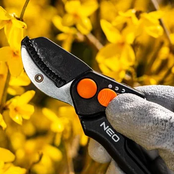 Секатор с наковальней Neo Tools (15-201)