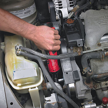 Гайковерт акумуляторний кутовий Milwaukee M12 IR-201B (4933441725)