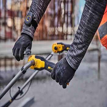 Виброрейка аккумуляторная DeWalt POWERSHIFT (DCPS330N) - без аккумулятора и зарядного устройства