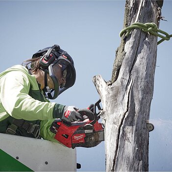Акумуляторна ланцюгова пила Milwaukee M18 F2CHS50-802 (4933480121)