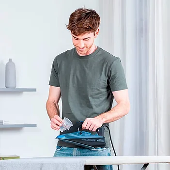 Утюг Black&Decker (BXIR2606E)