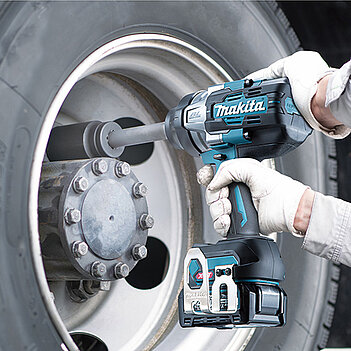 Гайковерт ударний акумуляторний Makita (TW011GM201)