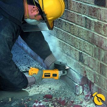 Угловая шлифмашина DeWalt (D28134)