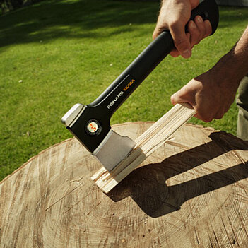 Топор универсальный Fiskars Ultra XU14 (1082130)