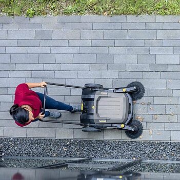 Подметальная машина Karcher KM 70/20 C 2SB (1.517-131.0)