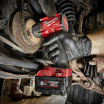 Гайковерт ударный аккумуляторный Milwaukee M18 FMTIW2F12-502Х (4933478450)