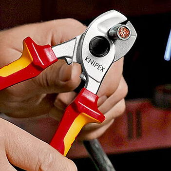Кабелерез диэлектрический KNIPEX 165 мм с раскрывающей пружиной 1000V VDE (95 26 165)