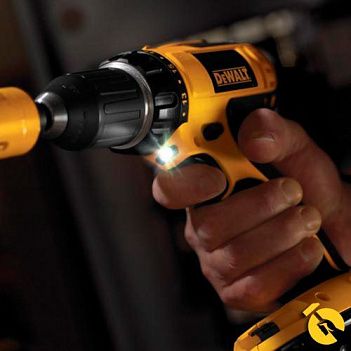 Акумуляторний дриль-шурупокрут DeWalt (DC720KA)