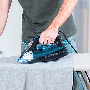 Утюг Black&Decker (BXIR2606E)