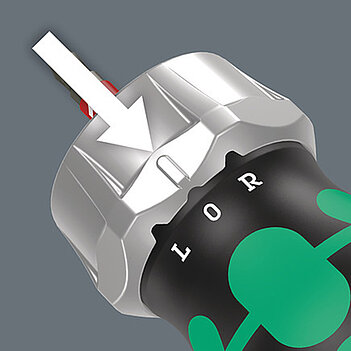 Отвертка трещоточная с набором бит WERA Kraftform Kompakt Stubby RA 3 7 шт. короткая (05008885001)